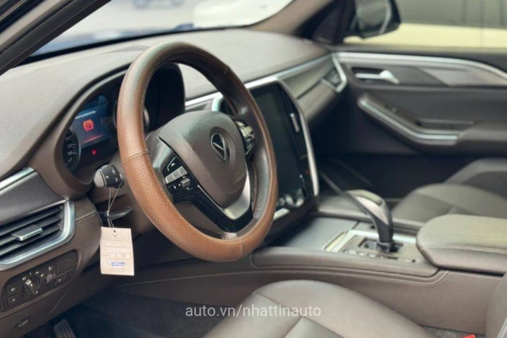 VinFast Lux SA2.0 2021