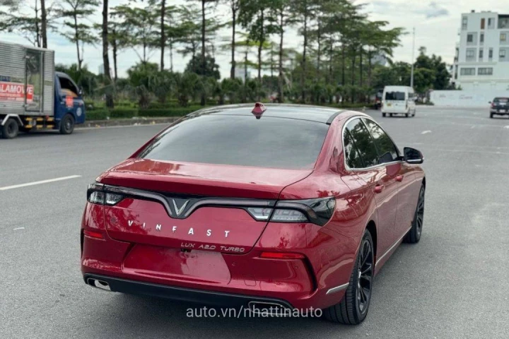 VinFast Lux A2.0 Plus 2022