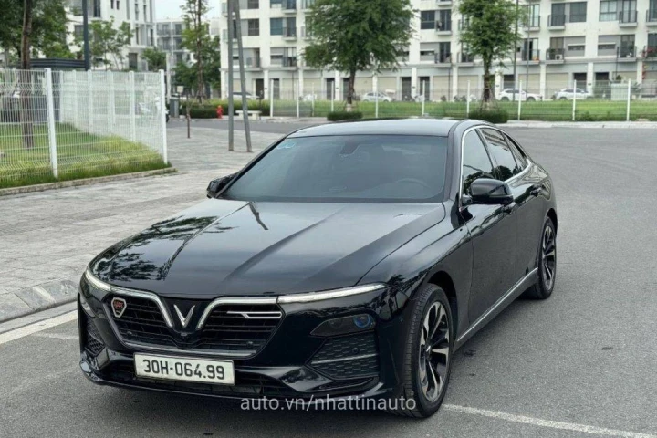 VinFast Lux A2.0 Plus 2021