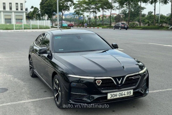 VinFast Lux A2.0 Plus 2021