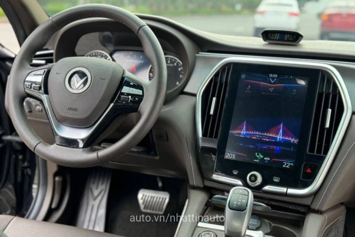 VinFast Lux A2.0 Plus 2021