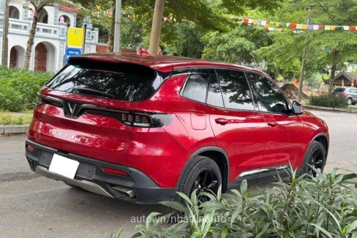 VinFast Lux SA2.0 2019