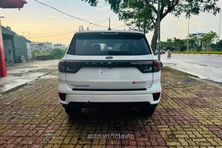 Ford Everest Titanium 2022