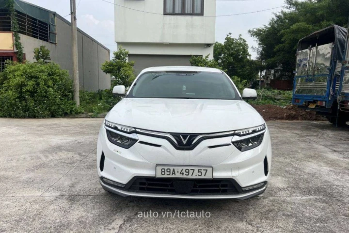 VinFast VF 8 2024