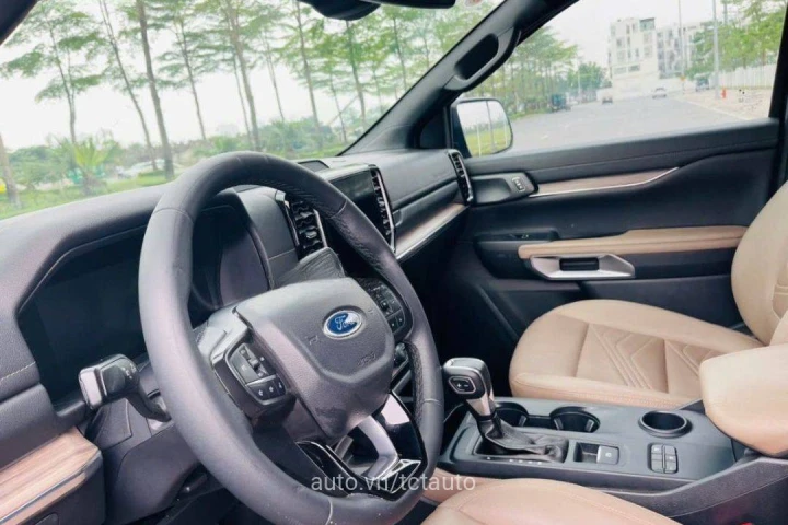 Ford Everest Titanium 2023