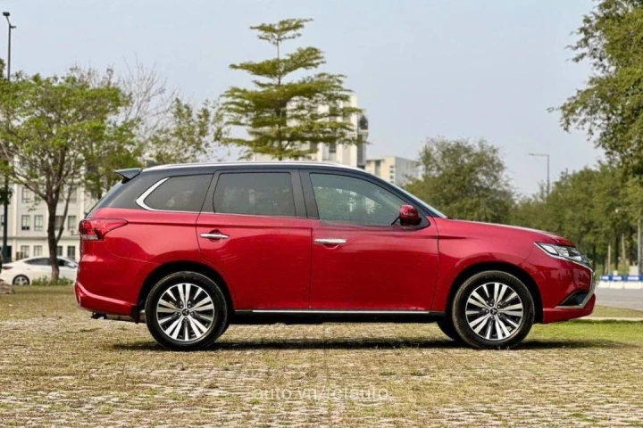 Mitsubishi Outlander 2.0 CVT Standard 2022