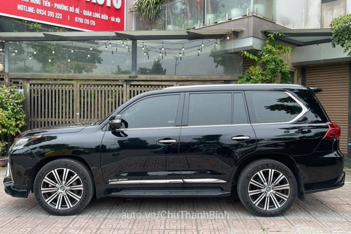 Lexus LX 2018