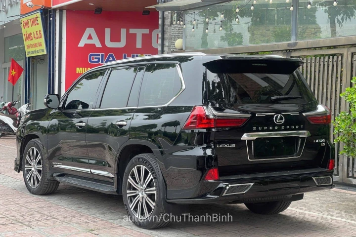 Lexus LX 2018