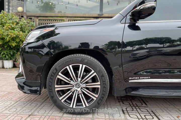 Lexus LX 2018