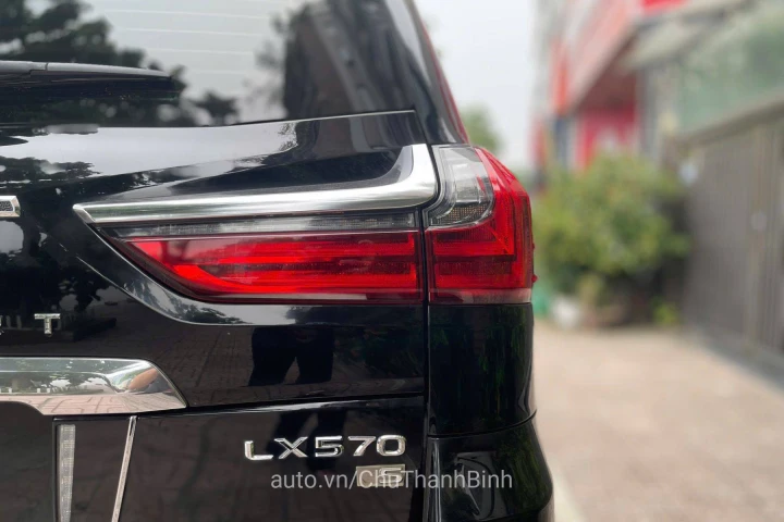 Lexus LX 2018