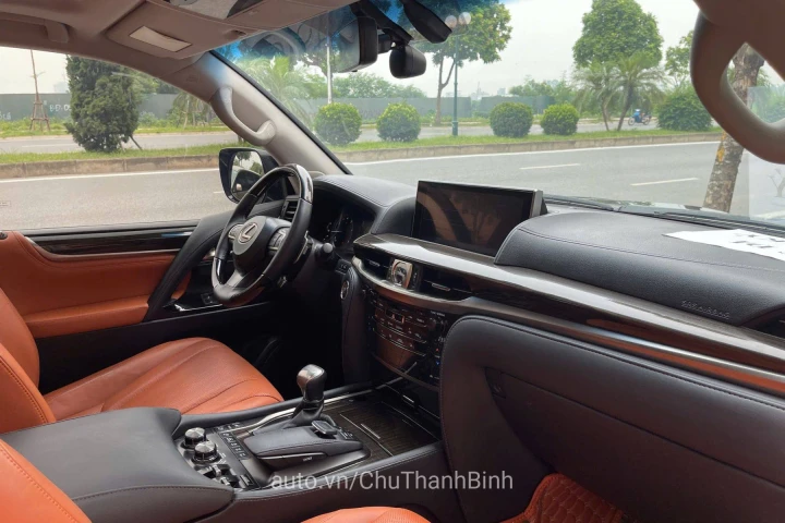 Lexus LX 2018