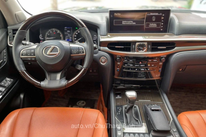 Lexus LX 2018