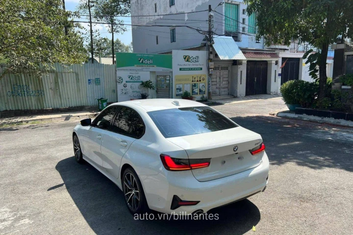 BMW 3 Series 320i Sportline 2023