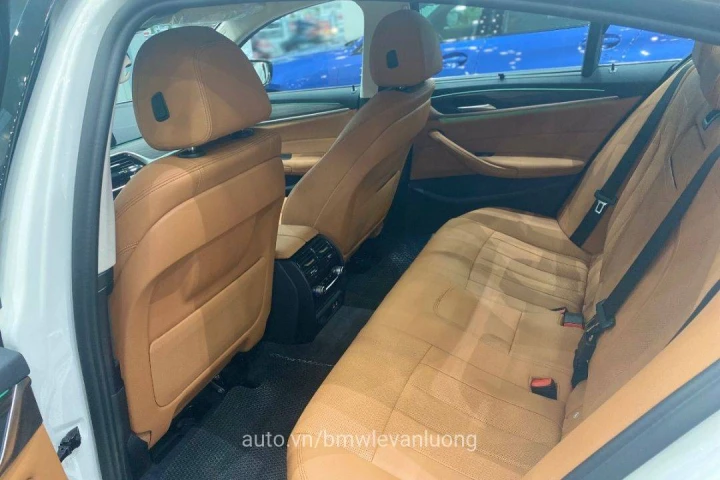 BMW 5 Series 2023