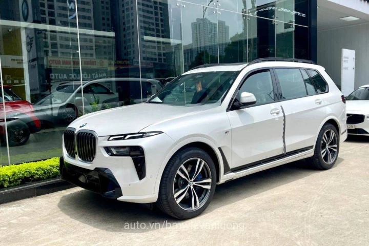 BMW X Series X7 2024