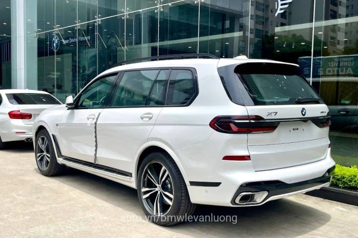 BMW X Series X7 2024