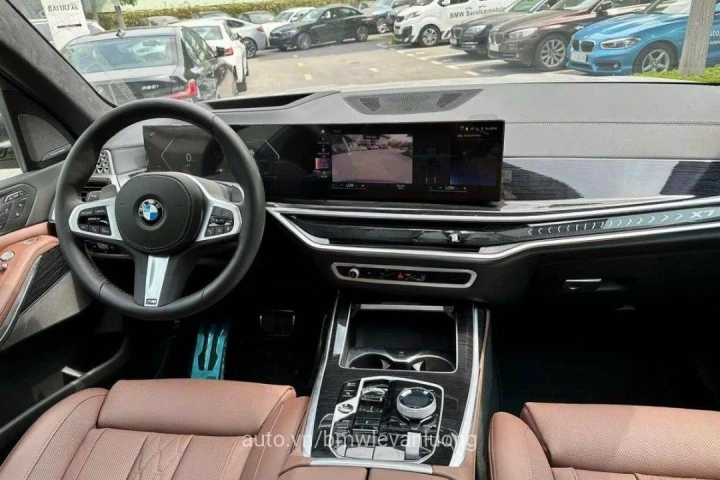 BMW X Series X7 2024