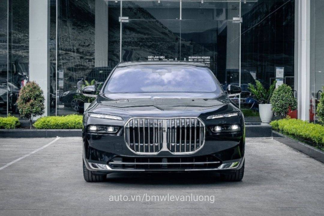 Bán ô tô BMW 7 Series 740i Pure Excellence 2024 xe mới 0km giá rẻ 5.769 ...
