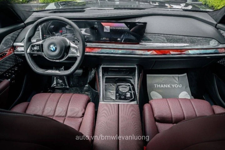 BMW 7 Series 740i Pure Excellence 2024