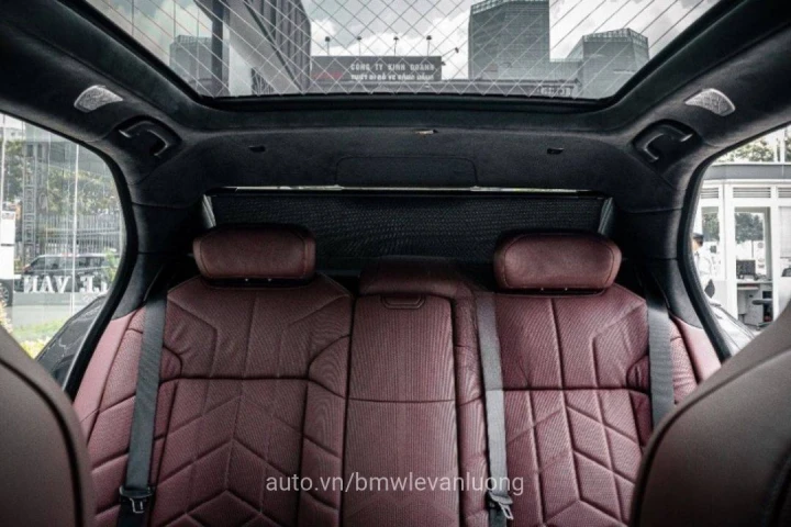 BMW 7 Series 740i Pure Excellence 2024