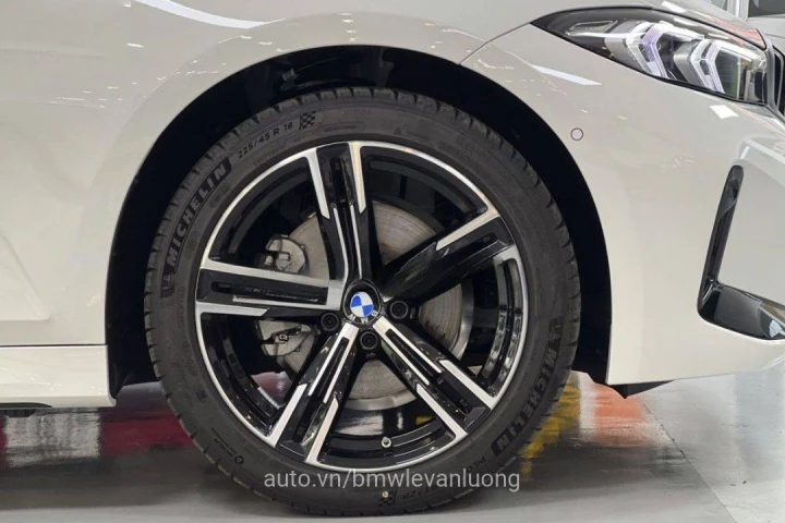 BMW 3 Series 320i M Sport 2024