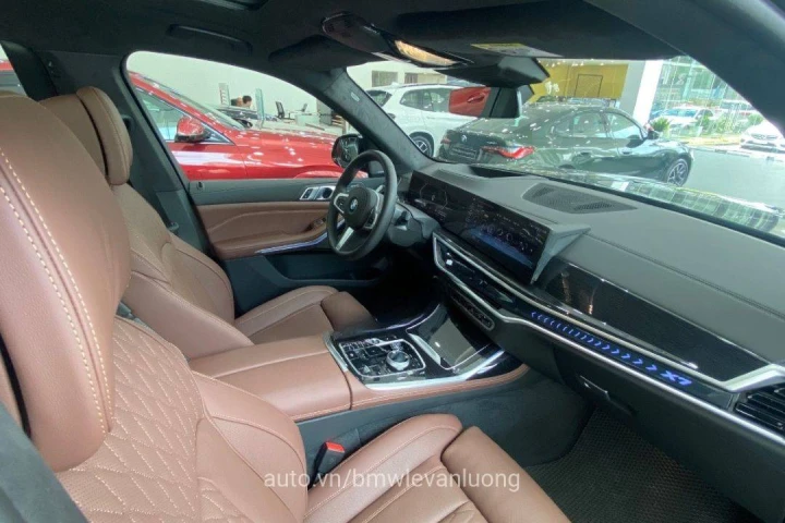 BMW X Series X7 2024