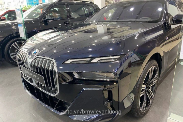 BMW 7 Series 735i M Sport 2024
