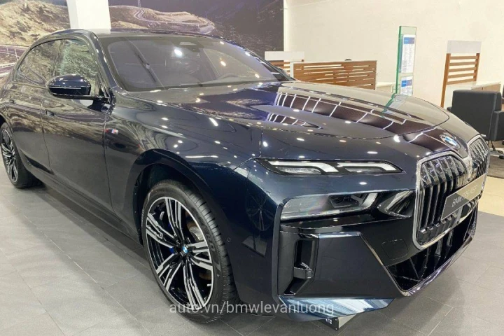 BMW 7 Series 735i M Sport 2024