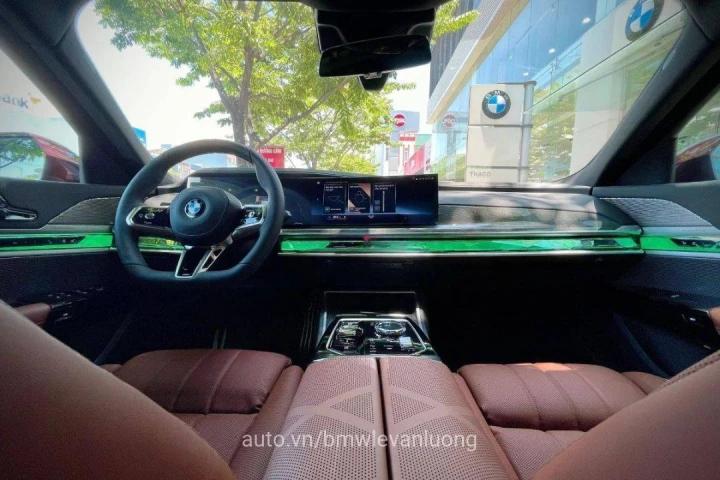 BMW 7 Series 735i M Sport 2024