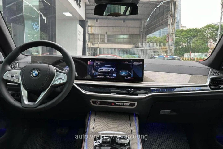 BMW X Series X7 2024