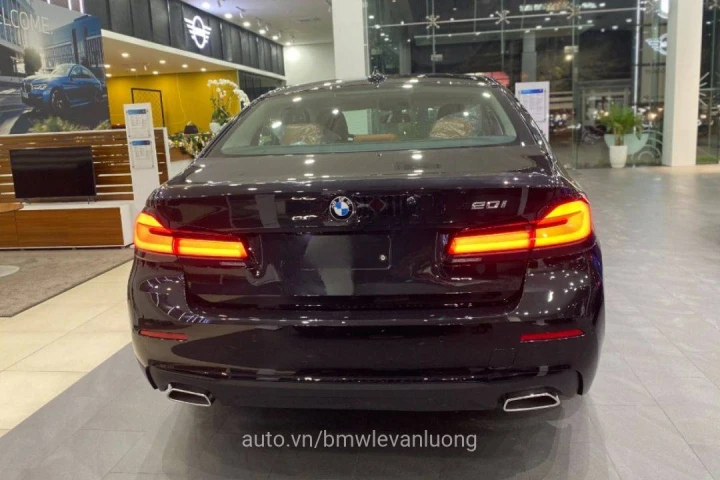 BMW 5 Series 2023