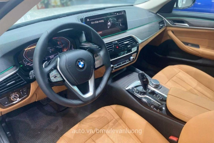 BMW 5 Series 2023