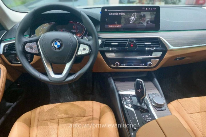 BMW 5 Series 2023