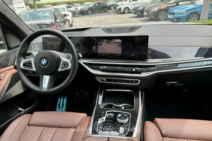 BMW X Series X7 2024