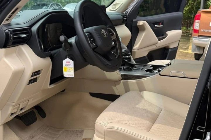 Toyota Land Cruiser 2024