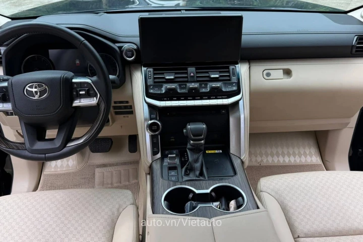 Toyota Land Cruiser 2024