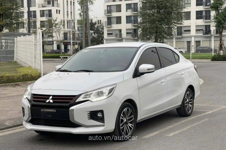 Mitsubishi Attrage CVT Premium 2022