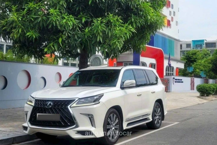 Lexus LX 2016