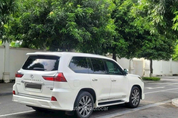 Lexus LX 2016