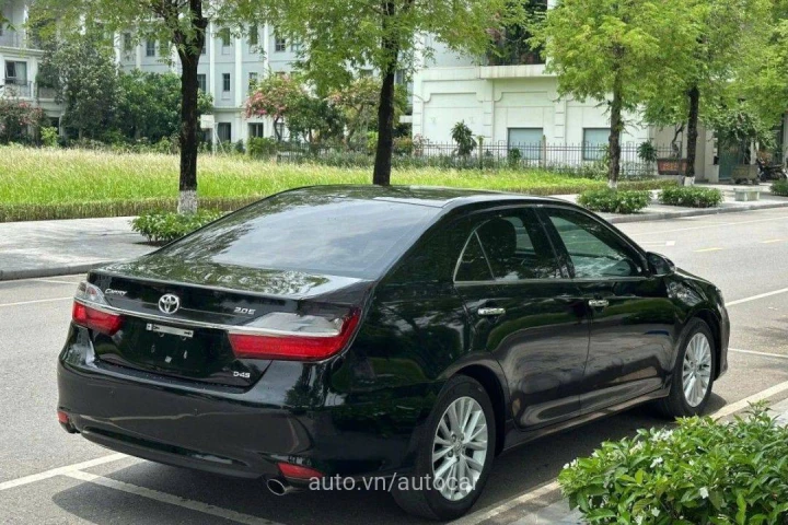Toyota Camry 2019