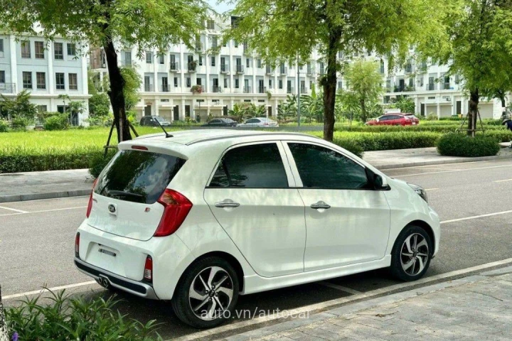 Kia Morning AT 2018