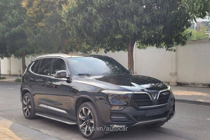 VinFast Lux SA2.0 Premium 2021