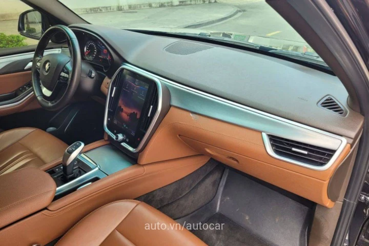 VinFast Lux SA2.0 Premium 2021