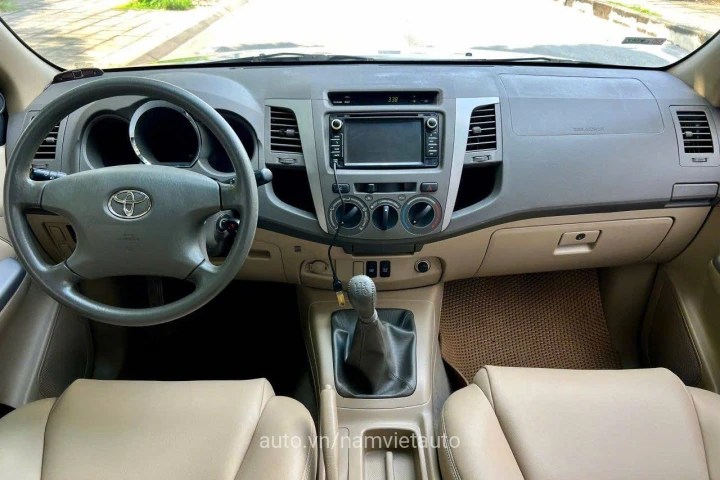 Toyota Fortuner 2011