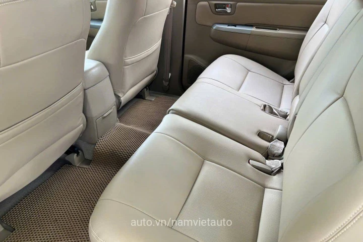 Toyota Fortuner 2011