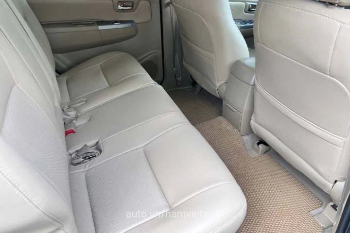Toyota Fortuner 2011