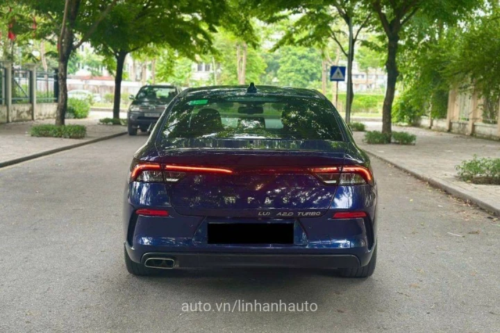 VinFast Lux A2.0 2020