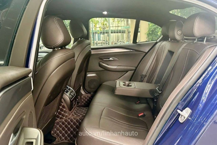 VinFast Lux A2.0 2020