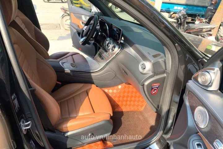 Mercedes-Benz GLC GLC300 2022