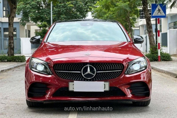 Mercedes-Benz C-Class C300 2019